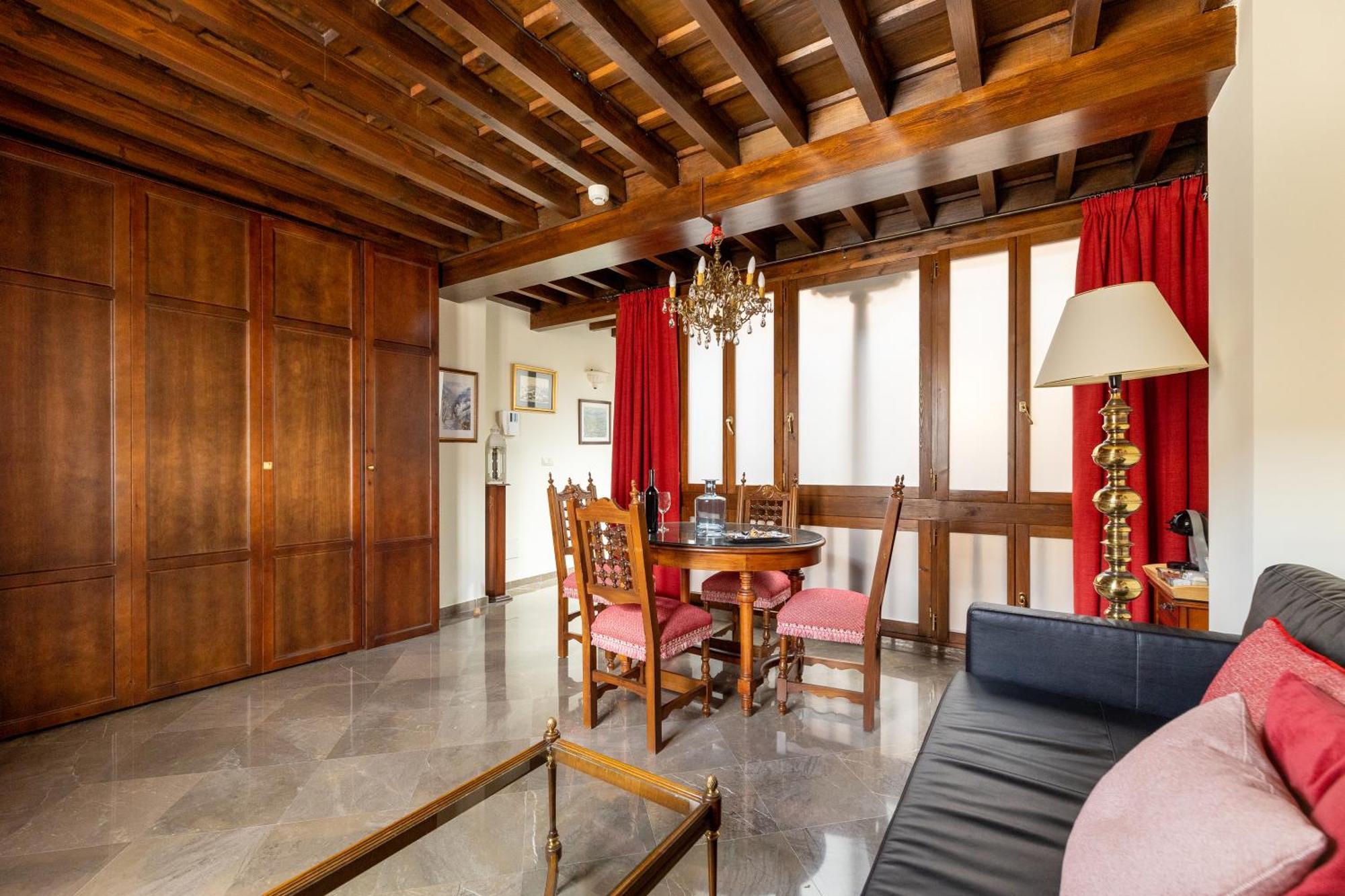 Apartamentos En Pleno Centro, Aljibe Rodrigo Del Campo 1A Granada Esterno foto
